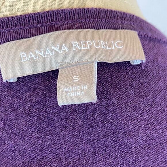 Banana Republic 3/4 sleeve V-Neck Sweater - Picture 3 of 4